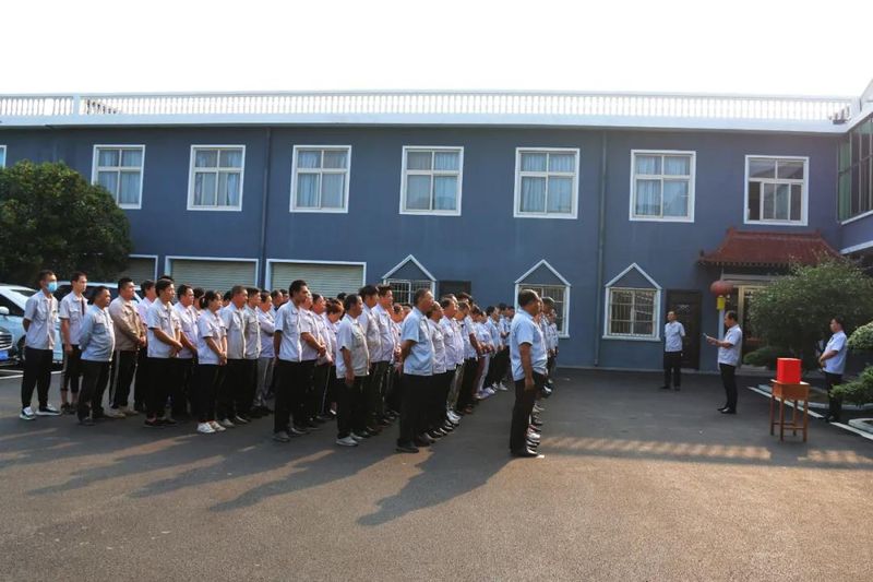 花溪科技舉行“送溫暖、獻(xiàn)愛心”捐助活動(dòng)
